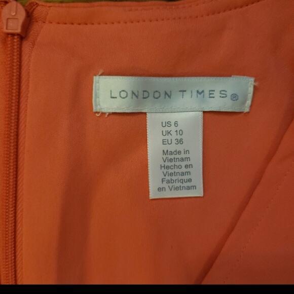 London Times Melon V-neck Fit and flare dress size 6 - Picture 3 of 5